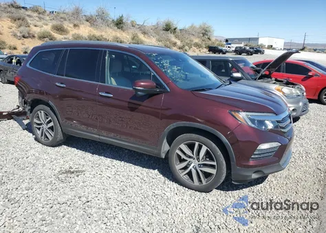 2017 Honda Pilot Touring z USA, uszkodzony, nr VIN 5FNYF6H97HB009136